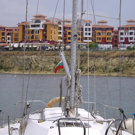 Deluxe Marina Cape 4 Stars Complex 33 6 *