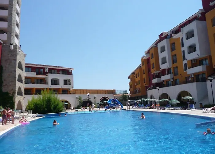 Deluxe Marina Cape 4 Stars Complex 33 6 *