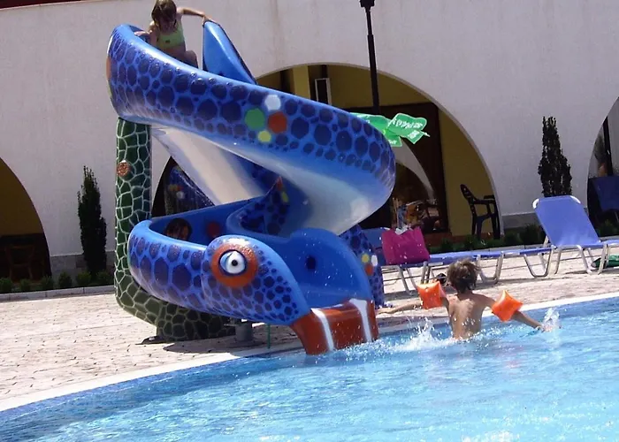 Deluxe Marina Cape 4 Stars Complex 33 6 *